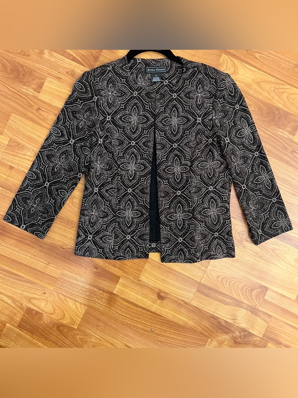 Jessica Howard Black & White Patterned Open-Front Cardigan